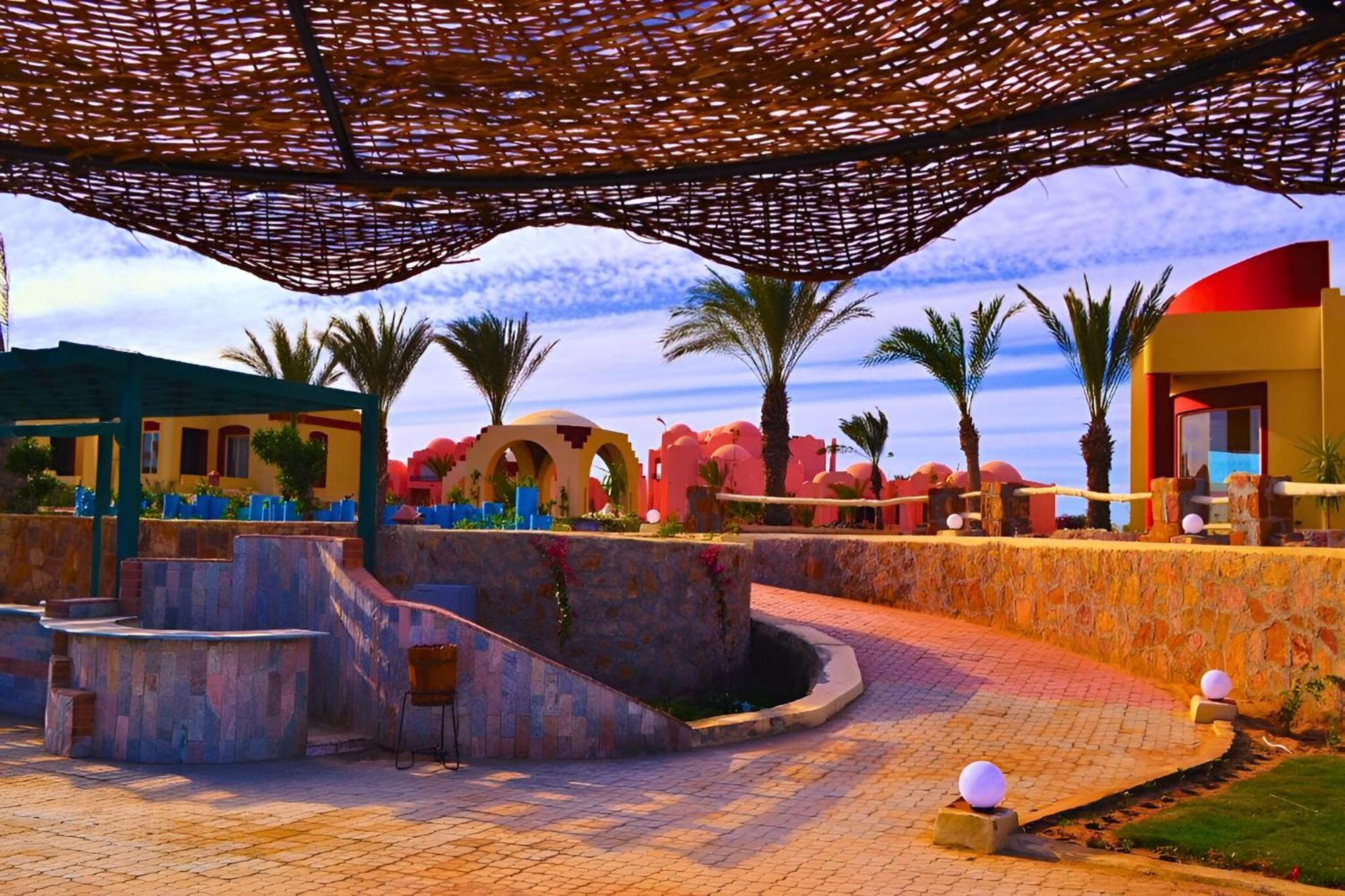 Hostmark Zabargad Beach Resort Abu Ghusun Exterior photo